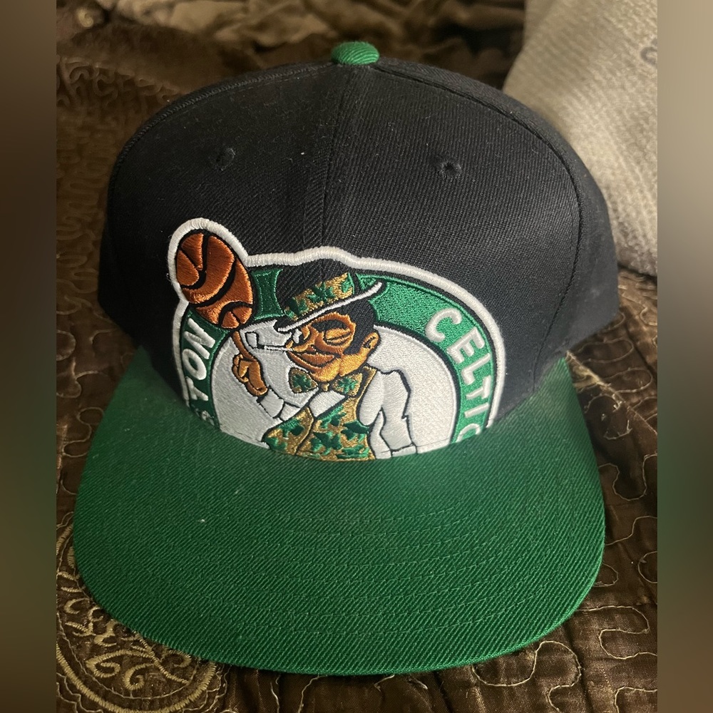 New snap back hat Mitchell&Ness Celtics hat